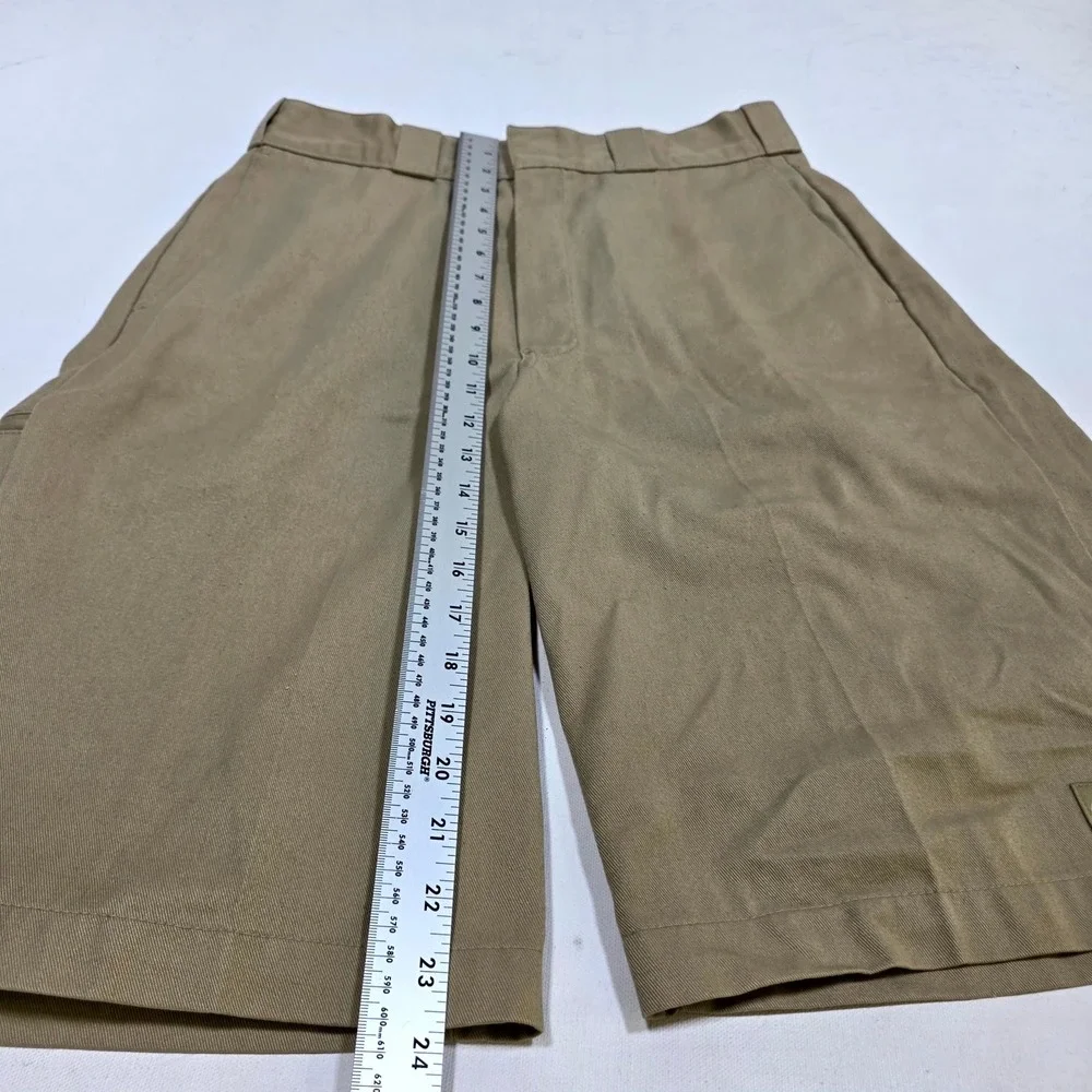 Dickies Work Shorts Men 32 Khaki Loose Fit Multi-Pocket Twill Flat Front W335611